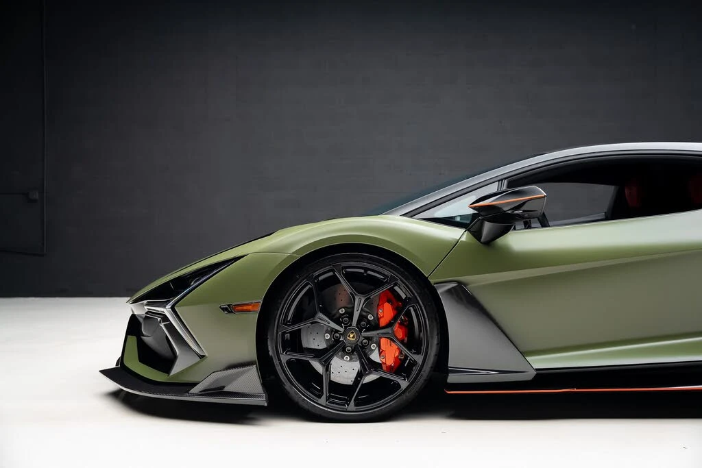 2024 Lamborghini Revuelto - Image 20 of 31