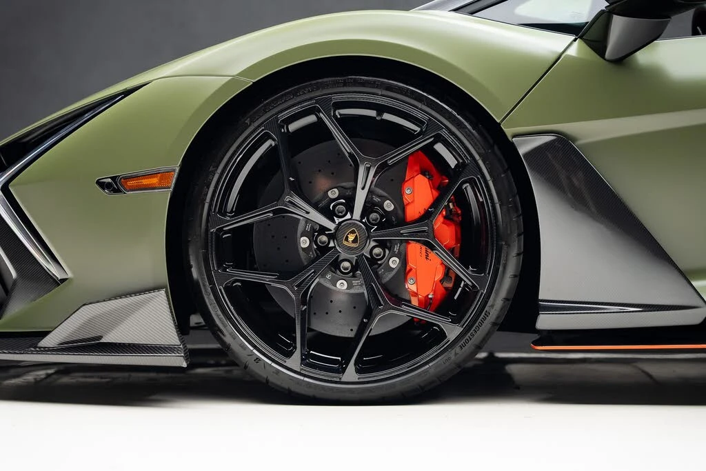2024 Lamborghini Revuelto - Image 21 of 31