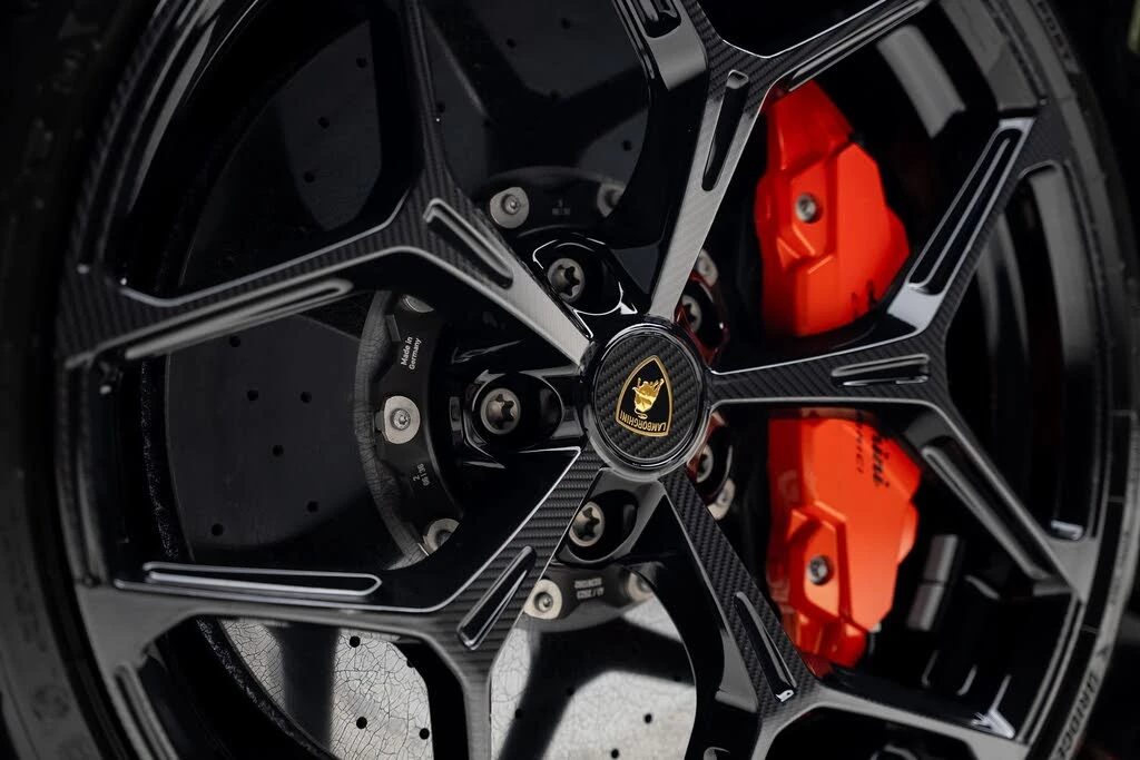 2024 Lamborghini Revuelto - Image 24 of 31