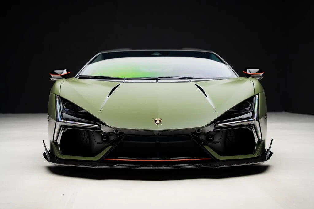 2024 Lamborghini Revuelto - Image 8 of 31