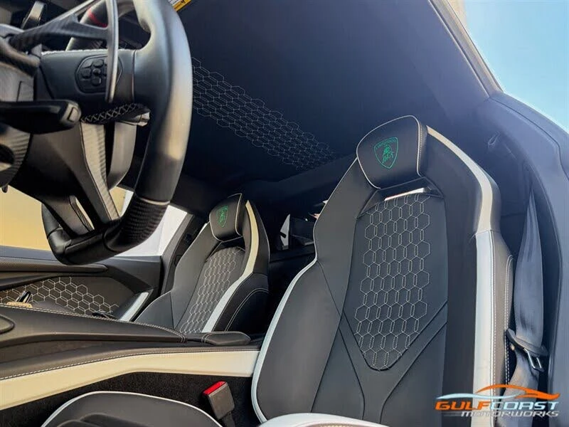 2024 Lamborghini Revuelto - Image 25 of 31