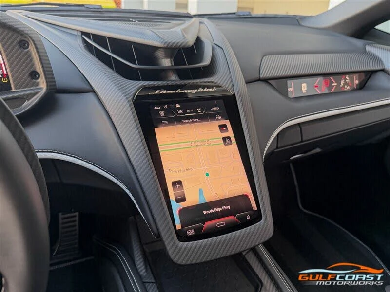 2024 Lamborghini Revuelto - Image 18 of 31