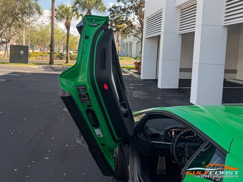 2024 Lamborghini Revuelto - Image 27 of 31