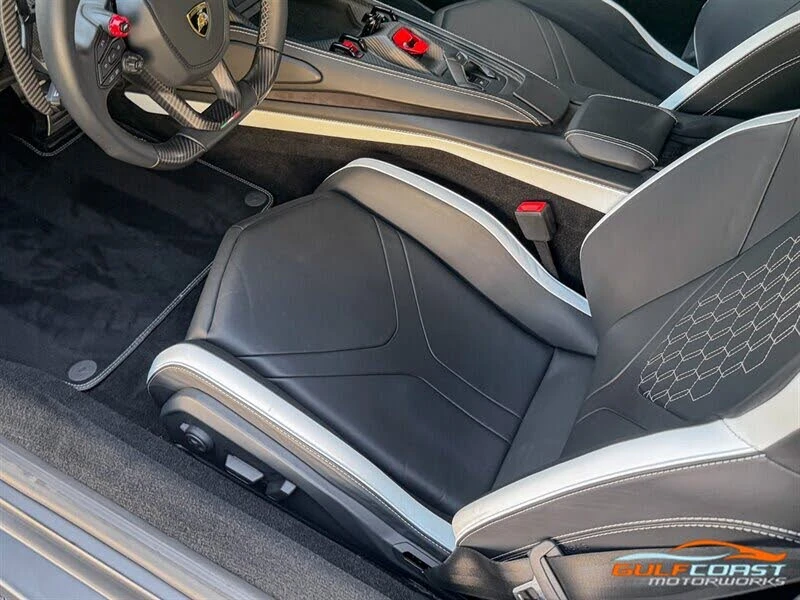 2024 Lamborghini Revuelto - Image 26 of 31