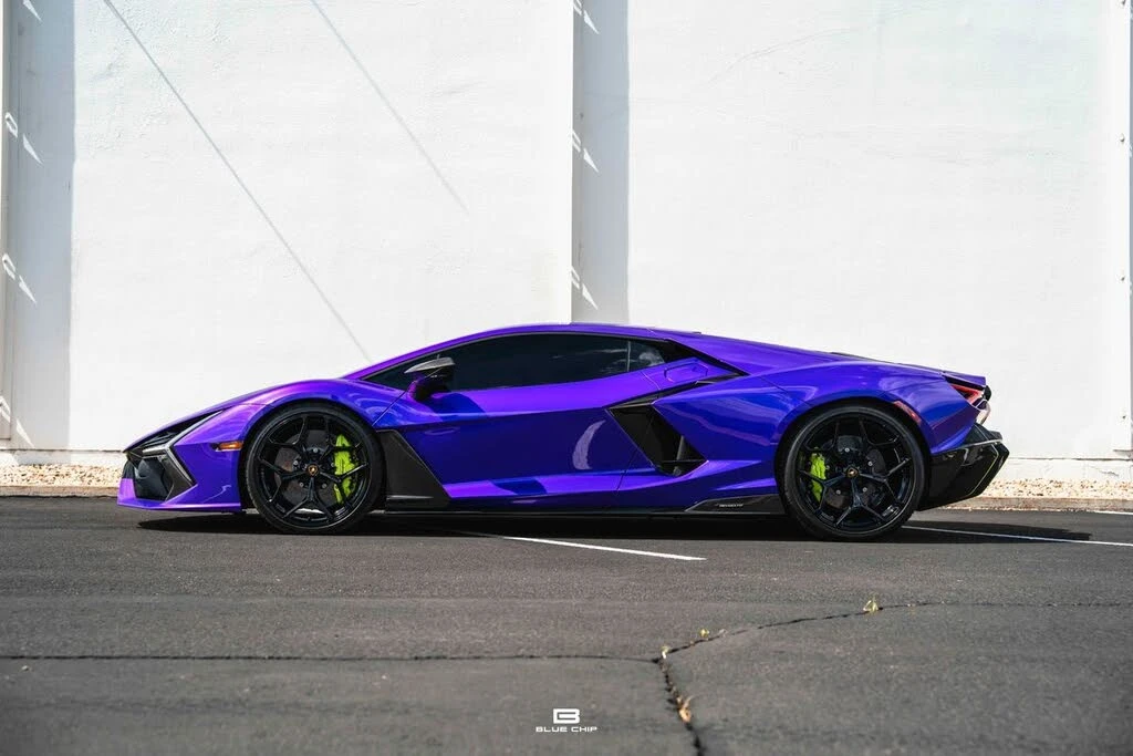 2024 Lamborghini Revuelto - Image 2 of 31