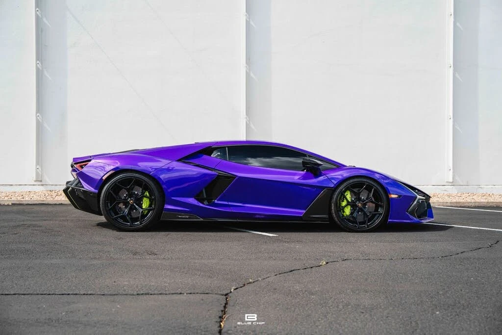 2024 Lamborghini Revuelto - Image 15 of 31