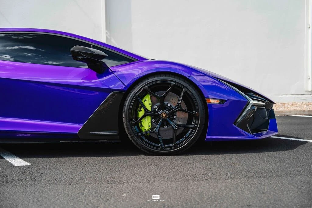 2024 Lamborghini Revuelto - Image 18 of 31