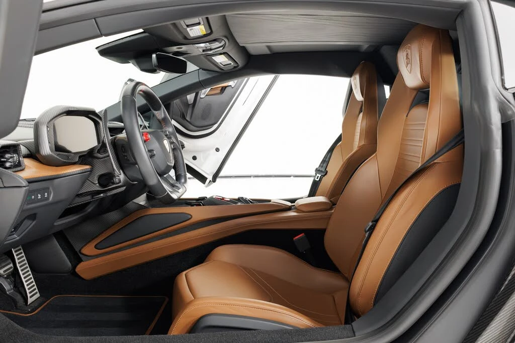 2024 Lamborghini Revuelto - Image 17 of 31
