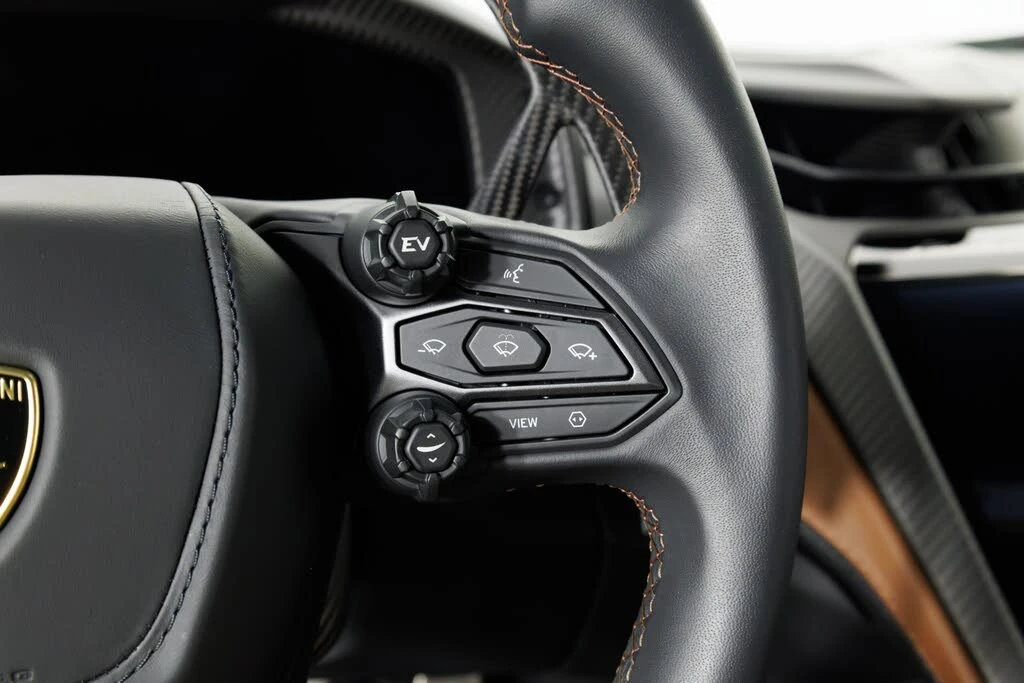 2024 Lamborghini Revuelto - Image 26 of 31