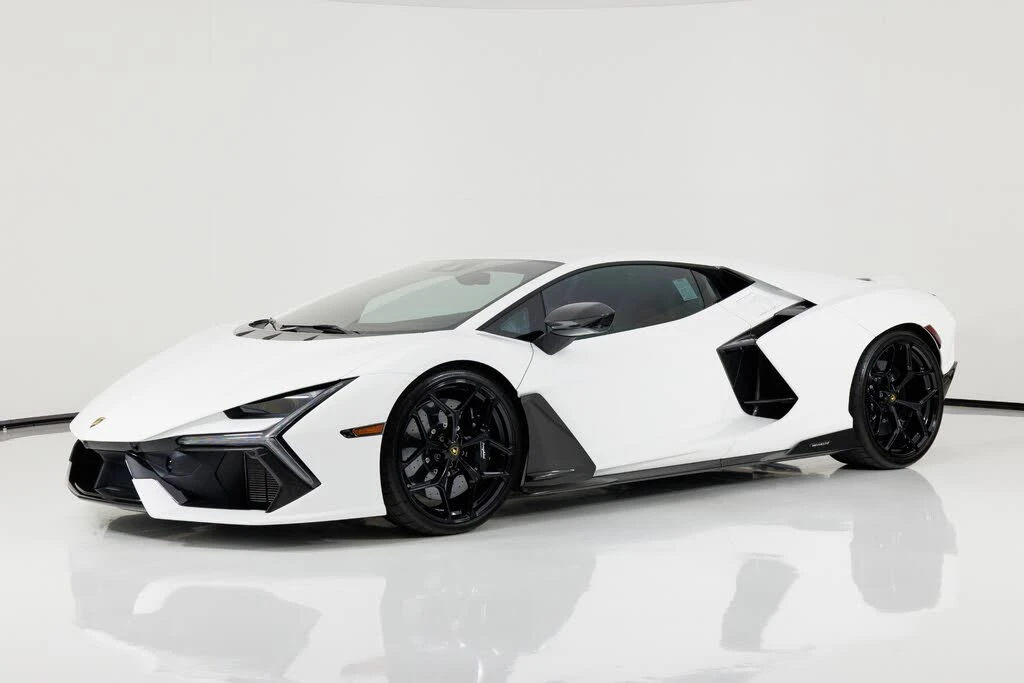 2024 Lamborghini Revuelto - Image 8 of 31