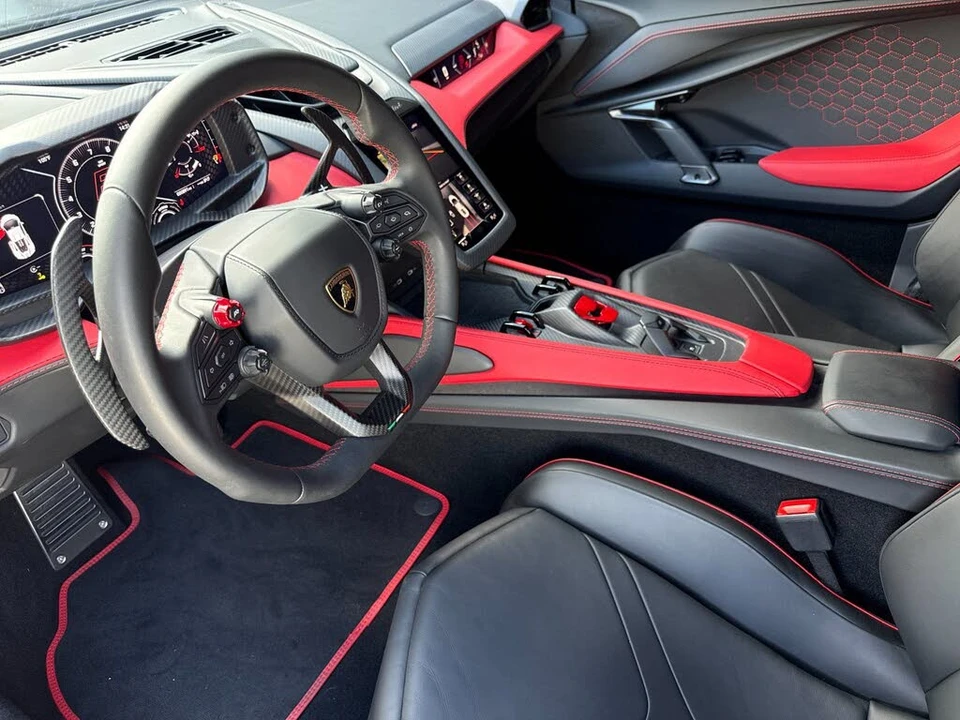 2024 Lamborghini Revuelto - Image 5 of 31