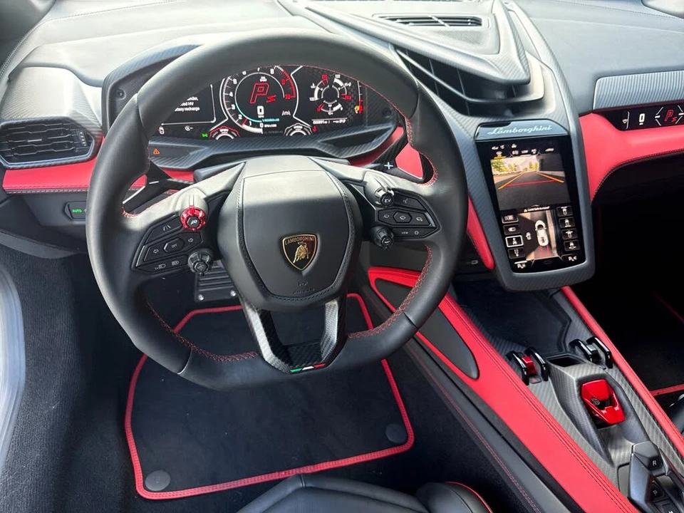 2024 Lamborghini Revuelto - Image 14 of 31
