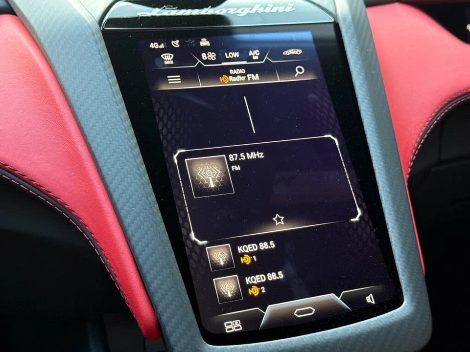 2024 Lamborghini Revuelto - Image 17 of 31