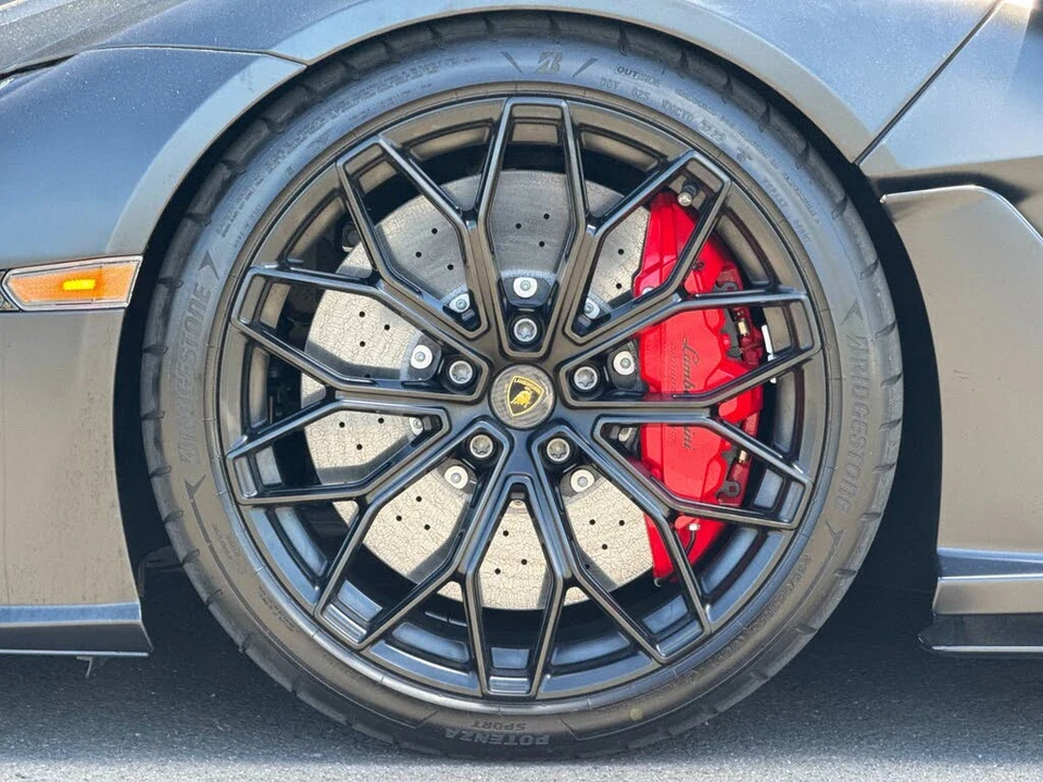 2024 Lamborghini Revuelto - Image 26 of 31