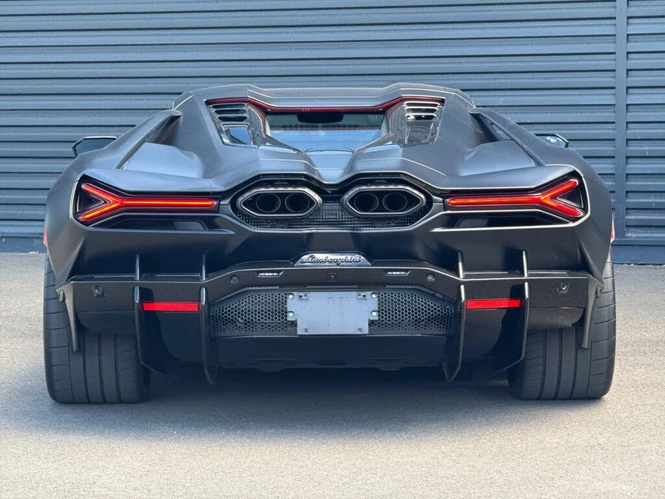 2024 Lamborghini Revuelto - Image 8 of 31