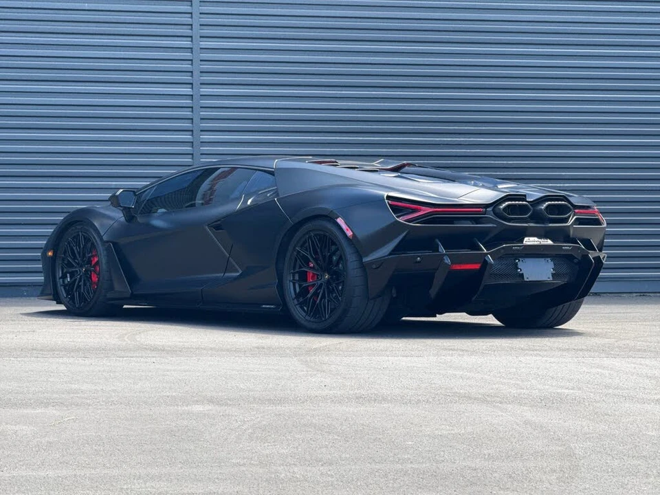 2024 Lamborghini Revuelto - Image 4 of 31