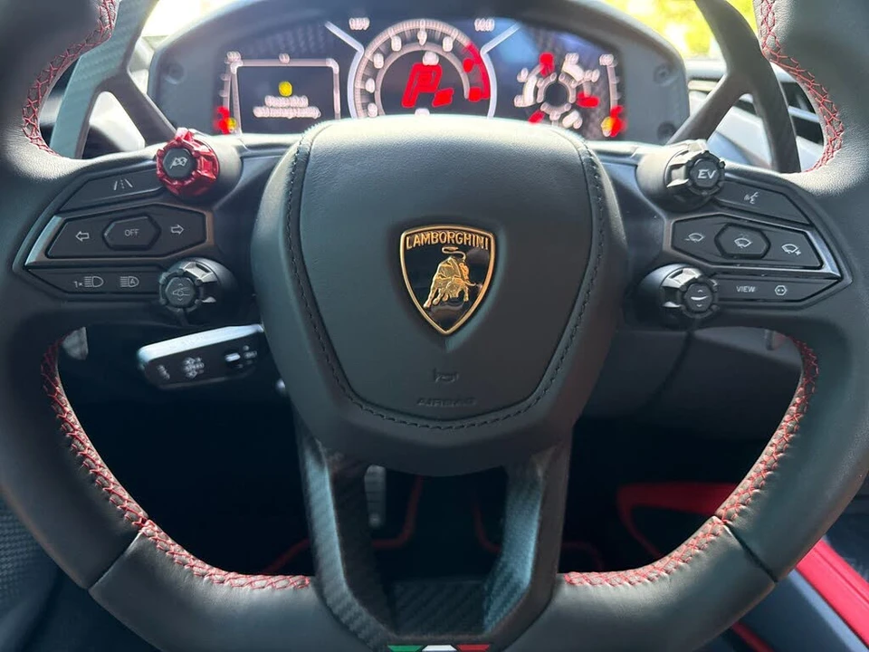 2024 Lamborghini Revuelto - Image 23 of 31