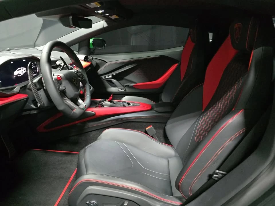 2024 Lamborghini Revuelto - Image 11 of 12