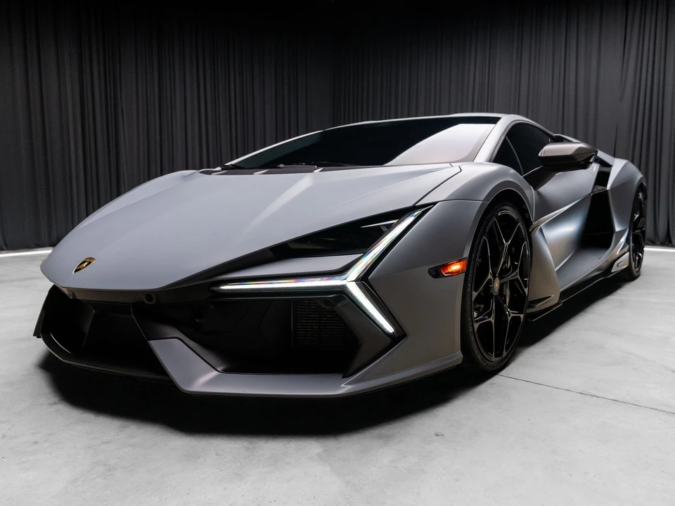 2024 Lamborghini - Image 29 of 31