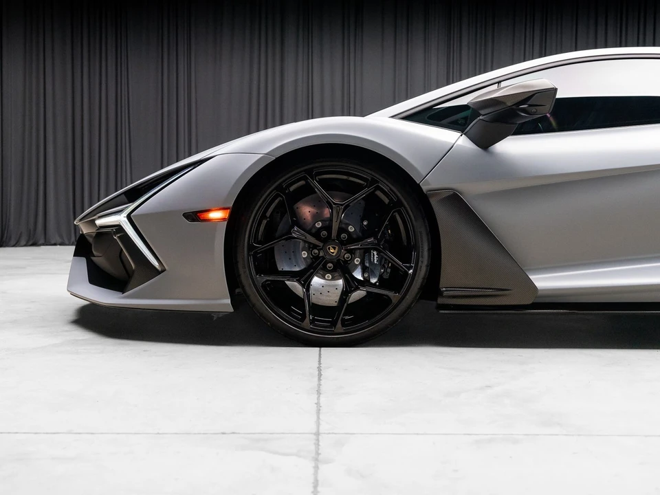 2024 Lamborghini Revuelto - Image 31 of 31