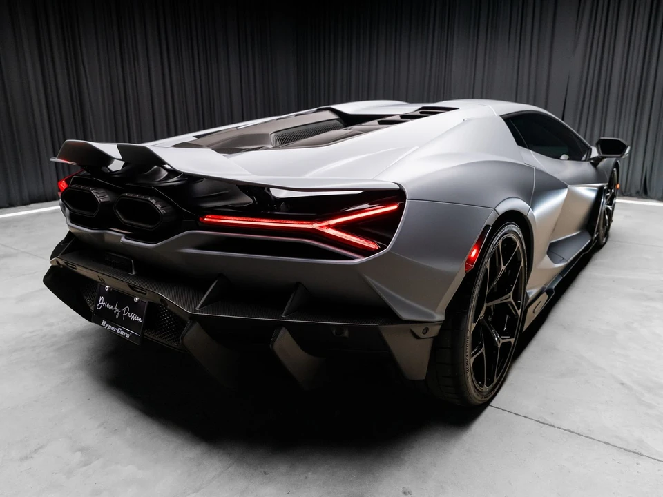 2024 Lamborghini Revuelto - Image 20 of 31