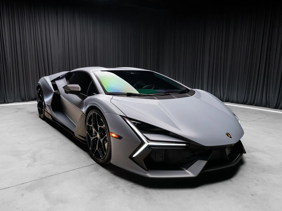 2024 Lamborghini Revuelto - Image 14 of 31