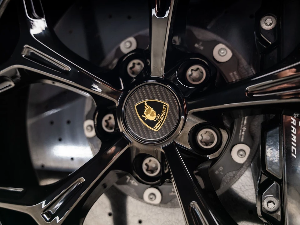 2024 Lamborghini - Image 31 of 31