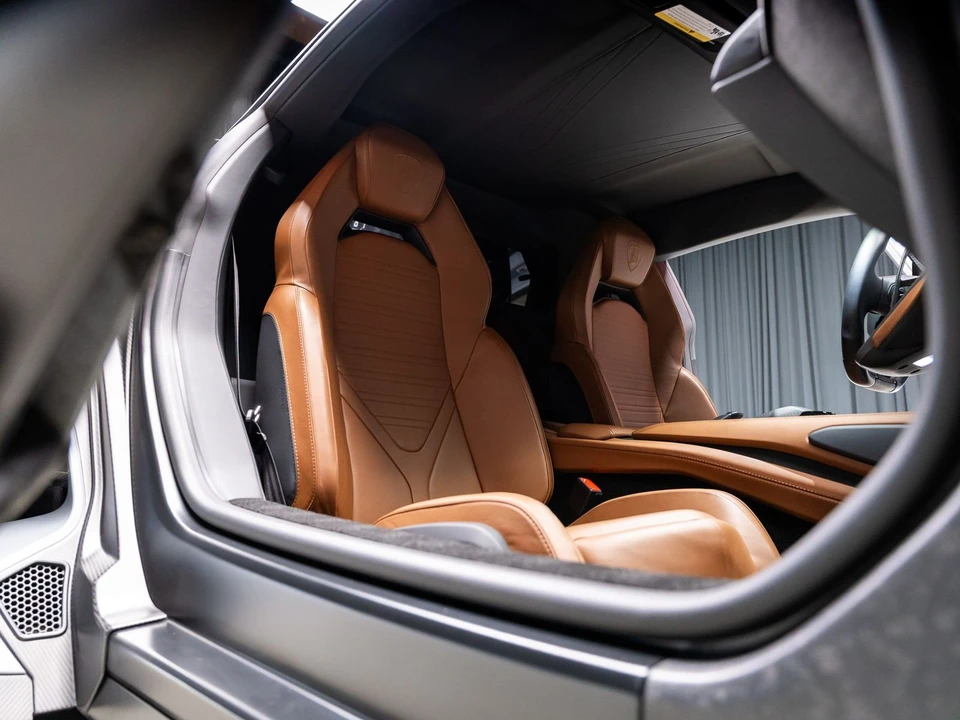 2024 Lamborghini Revuelto - Image 10 of 31