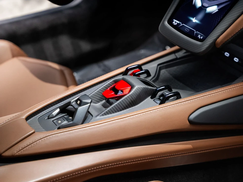 2024 Lamborghini Revuelto - Image 9 of 31