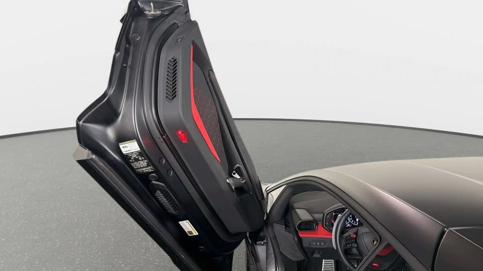 2024 Lamborghini Revuelto - Image 18 of 19