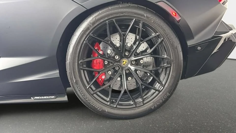2024 Lamborghini Revuelto - Image 11 of 19