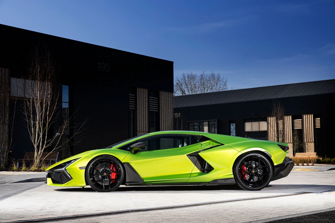 2024 Lamborghini Revuelto - Image 24 of 31