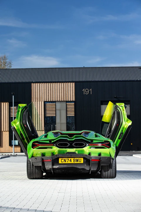 2024 Lamborghini Revuelto - Image 29 of 31