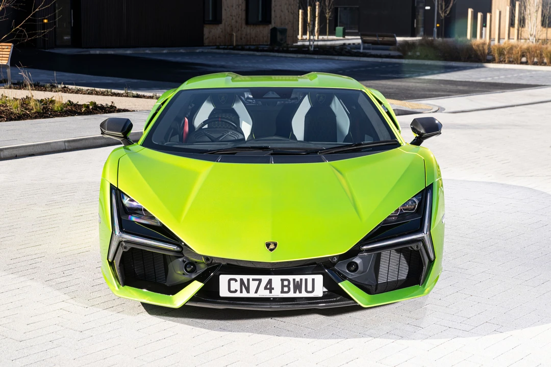 2024 Lamborghini Revuelto - Image 19 of 31