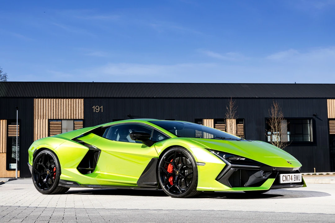 2024 Lamborghini Revuelto - Image 18 of 31