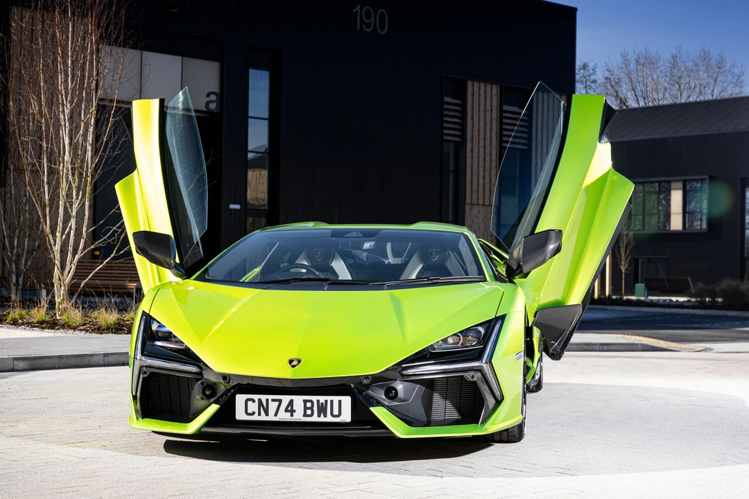 2024 Lamborghini Revuelto - Image 13 of 31