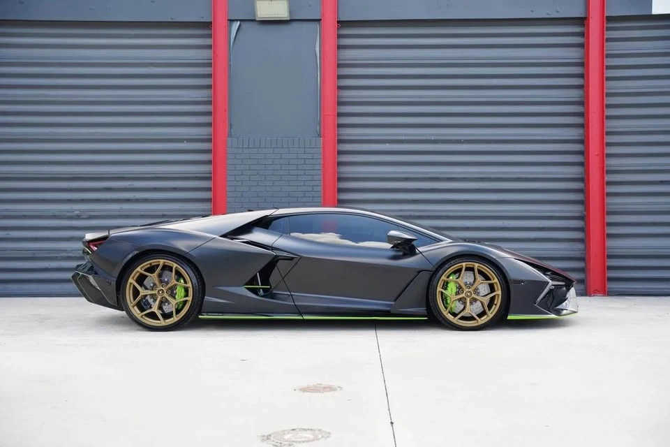 2024 Lamborghini Revuelto - Image 4 of 10