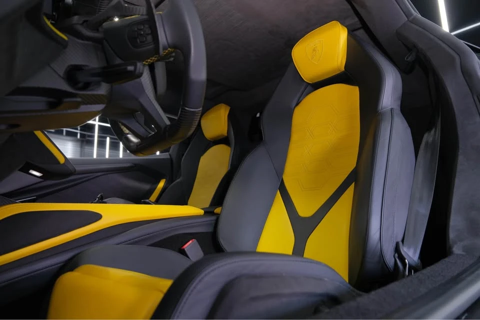 2024 Lamborghini Revuelto - Image 7 of 10