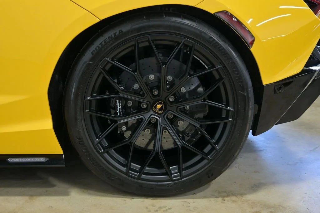 2024 Lamborghini Revuelto - Image 10 of 12