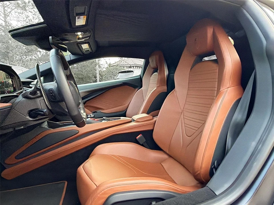 2024 Lamborghini - Image 19 of 31