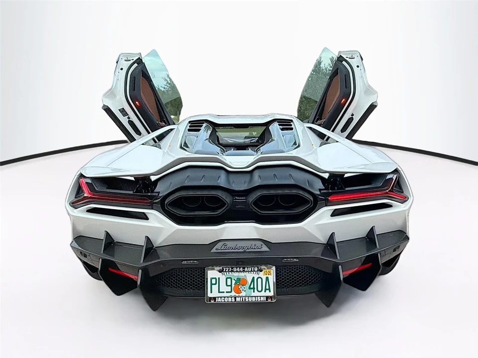2024 Lamborghini Revuelto - Image 31 of 31