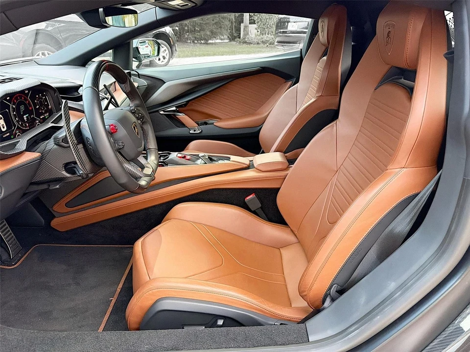 2024 Lamborghini Revuelto - Image 23 of 31