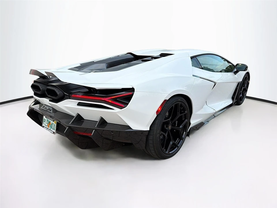 2024 Lamborghini Revuelto - Image 7 of 21