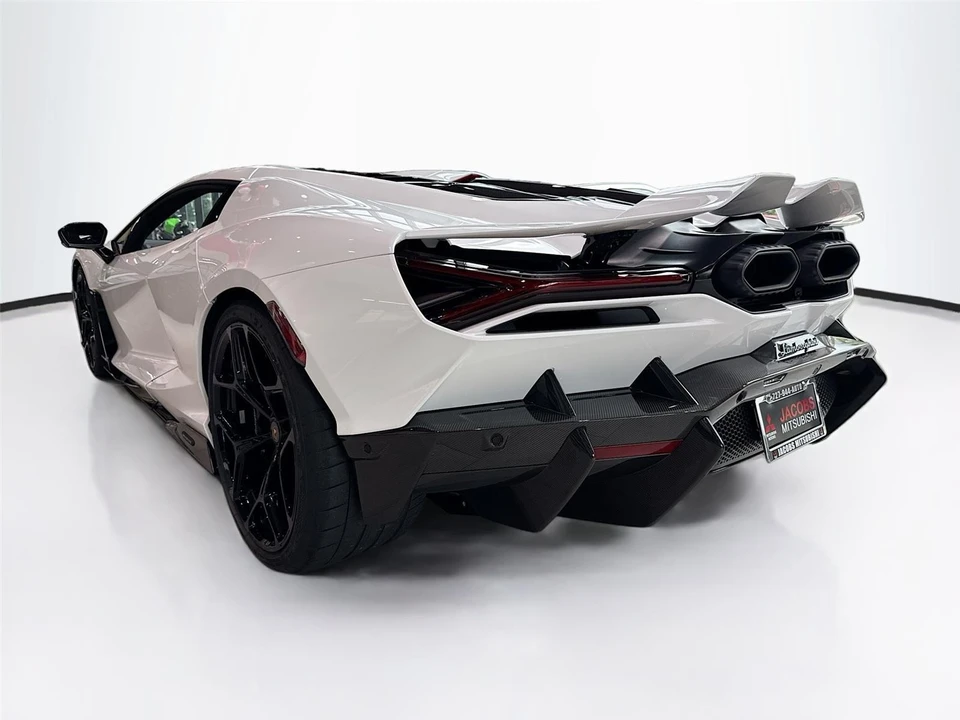 2024 Lamborghini Revuelto - Image 18 of 29