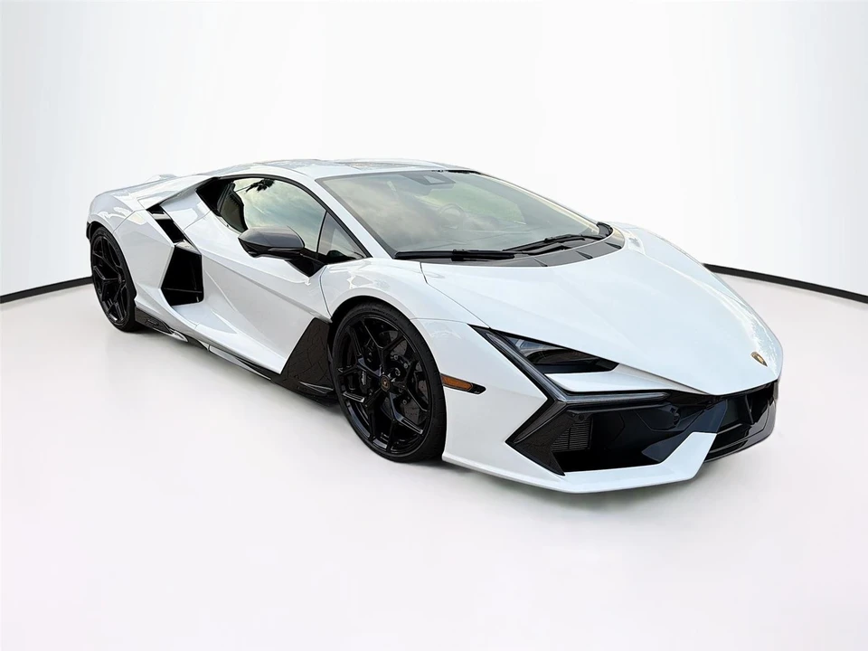 2024 Lamborghini - Image 5 of 31