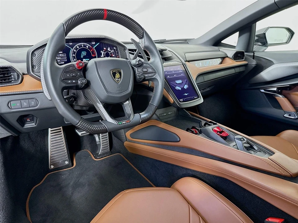 2024 Lamborghini Revuelto - Image 4 of 31