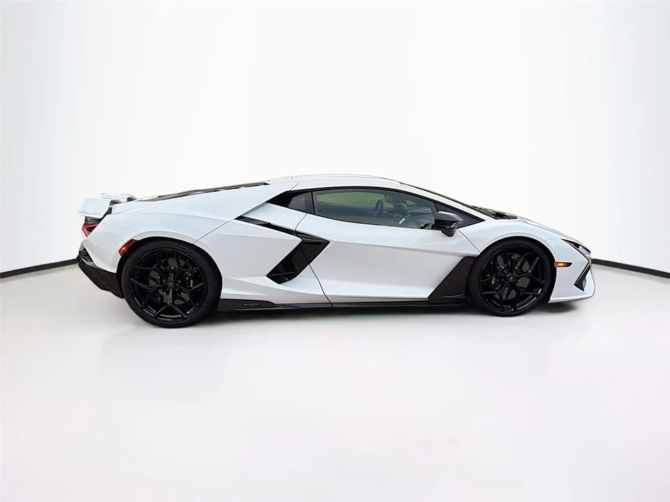 2024 Lamborghini Revuelto - Image 11 of 21
