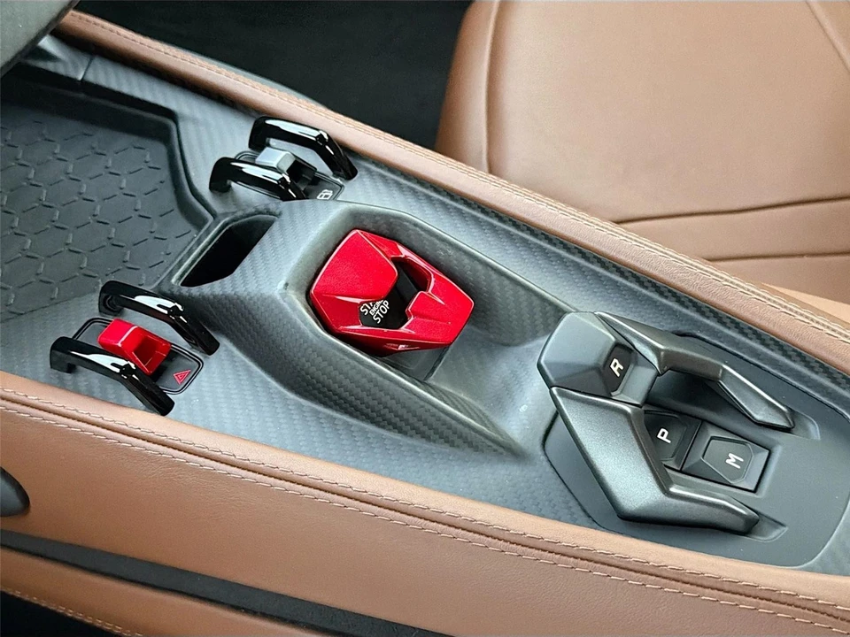 2024 Lamborghini - Image 16 of 31