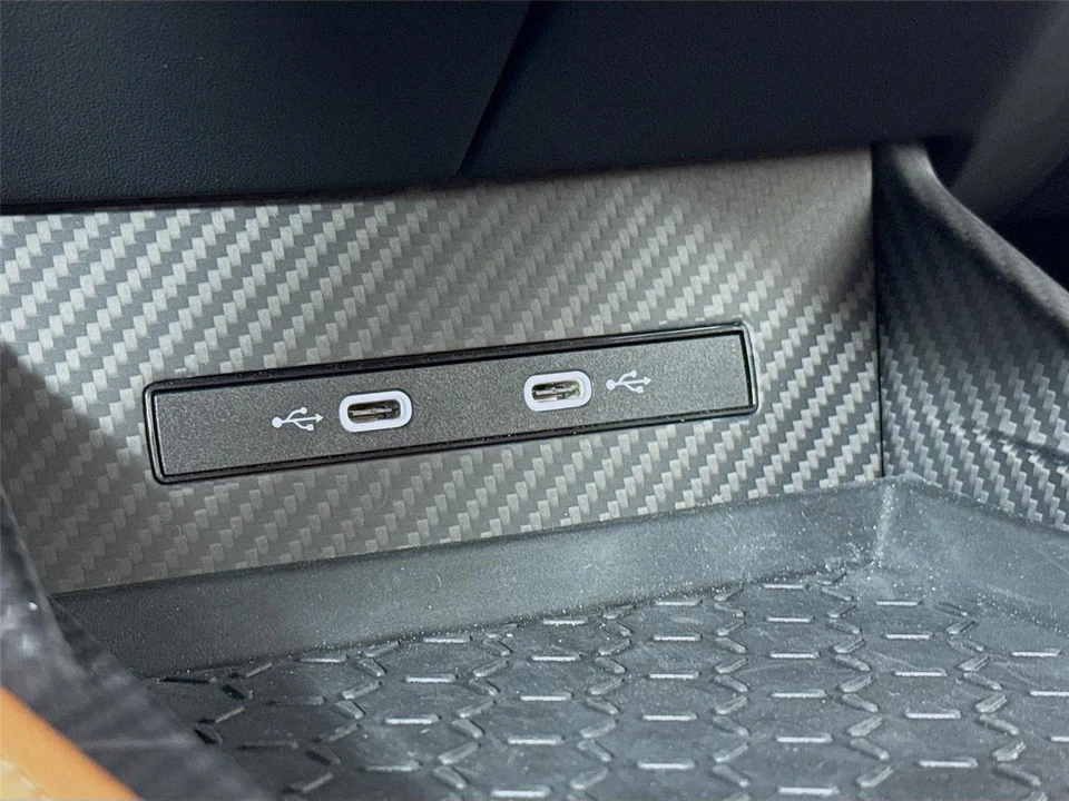 2024 Lamborghini Revuelto - Image 18 of 31