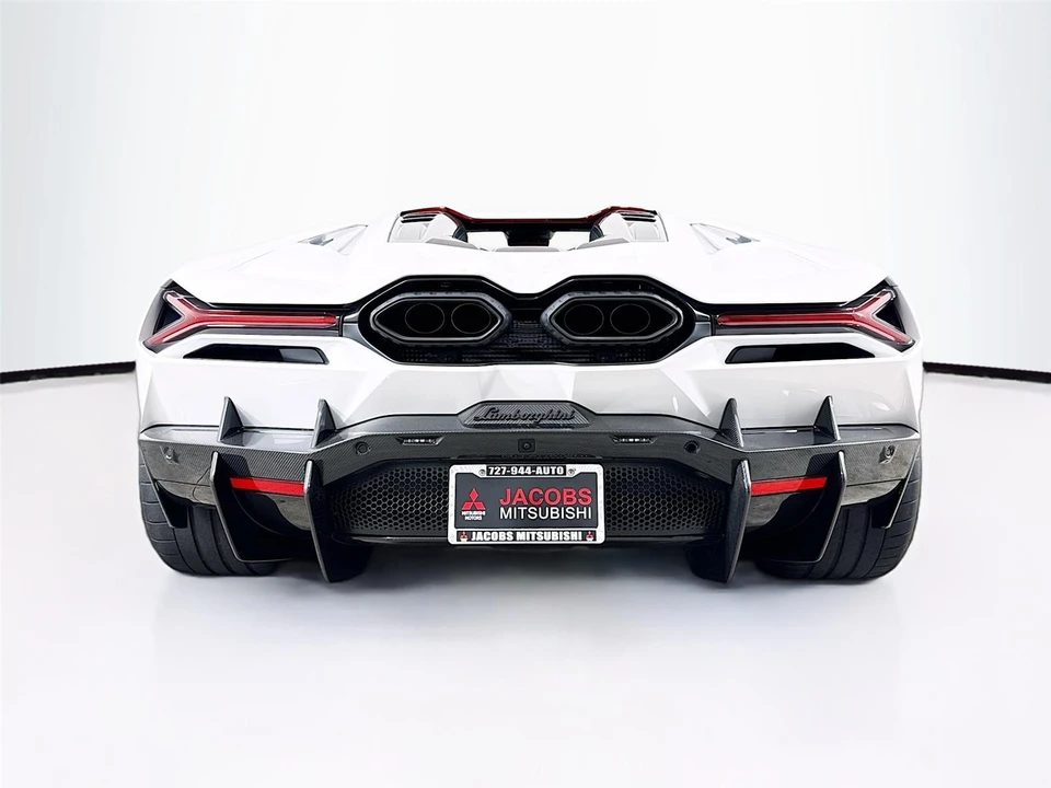 2024 Lamborghini Revuelto - Image 24 of 31